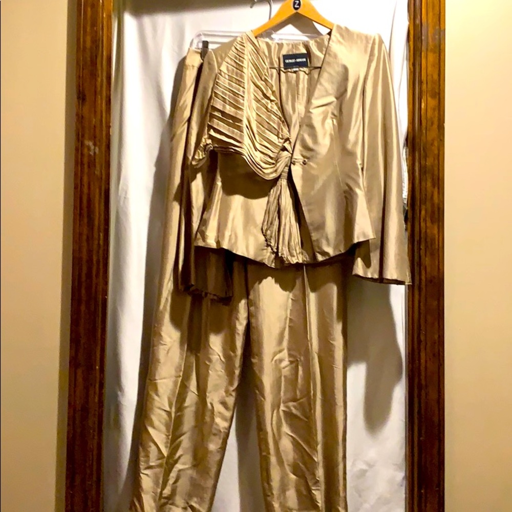 Giorgio Armani Silk 2 piece suit size 42